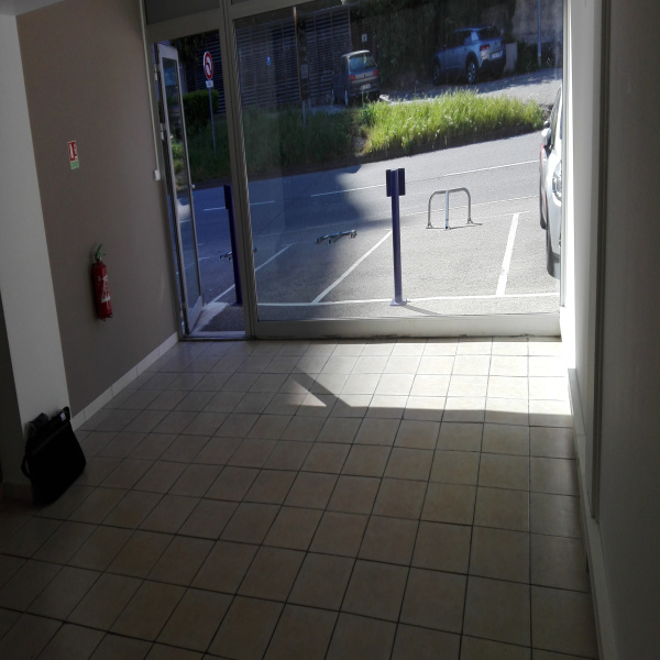 Location Immobilier Professionnel Local commercial Mées 04190