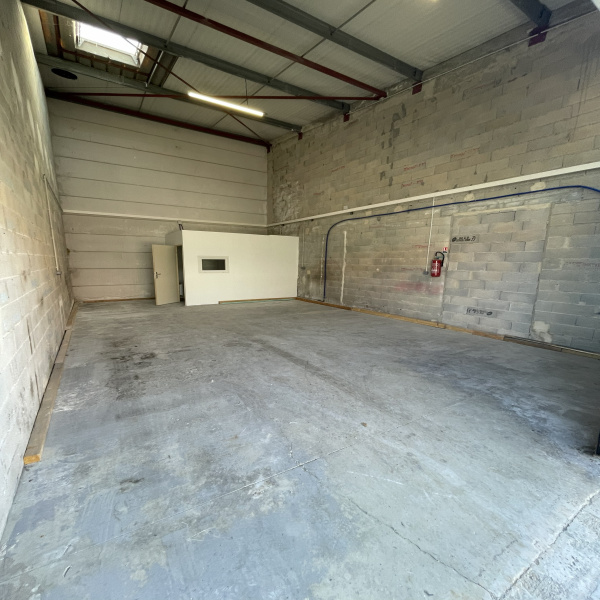 Location Immobilier Professionnel Local d'activité Aubagne 13400