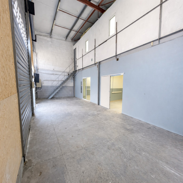 Location Immobilier Professionnel Local d'activité Aubagne 13400